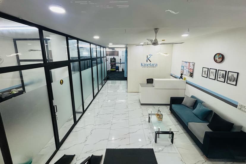 physiotherapy clinic in South Delhi, CR Park